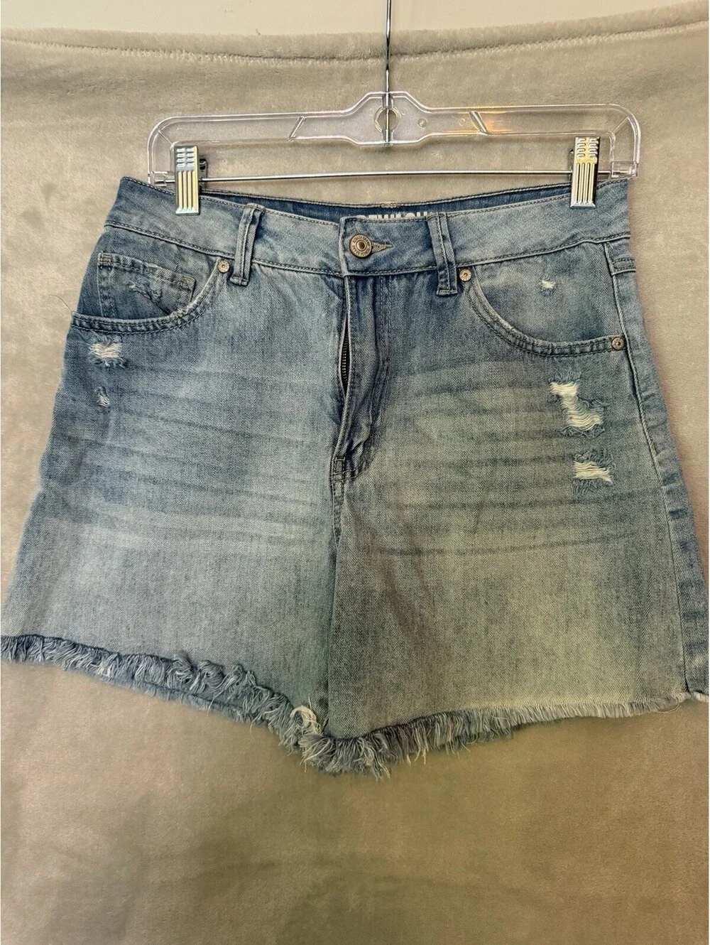 REWASH Shorts denim size 9/29 vintage reunion destressed light denim